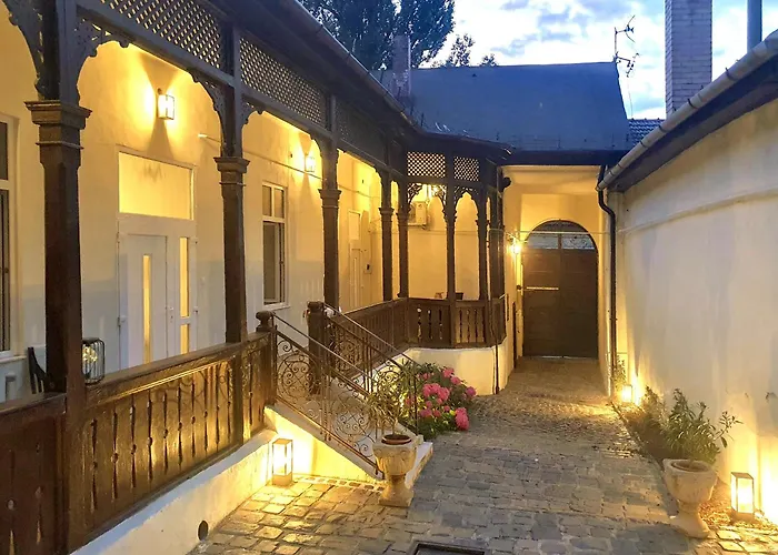 Warady Apartments