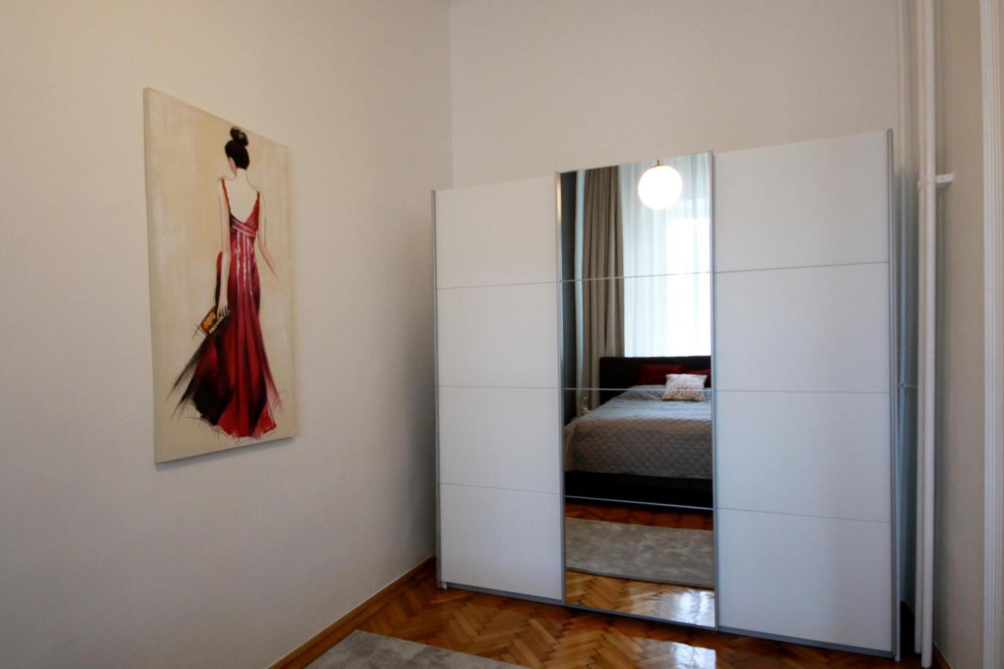 Warady Apartment *
